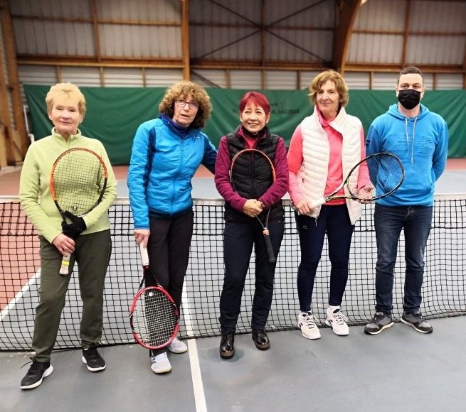 TENNIS: The ladies over 55 years of the Tennis Club du Creusot have been subjected to the law of the TC Palaiseau