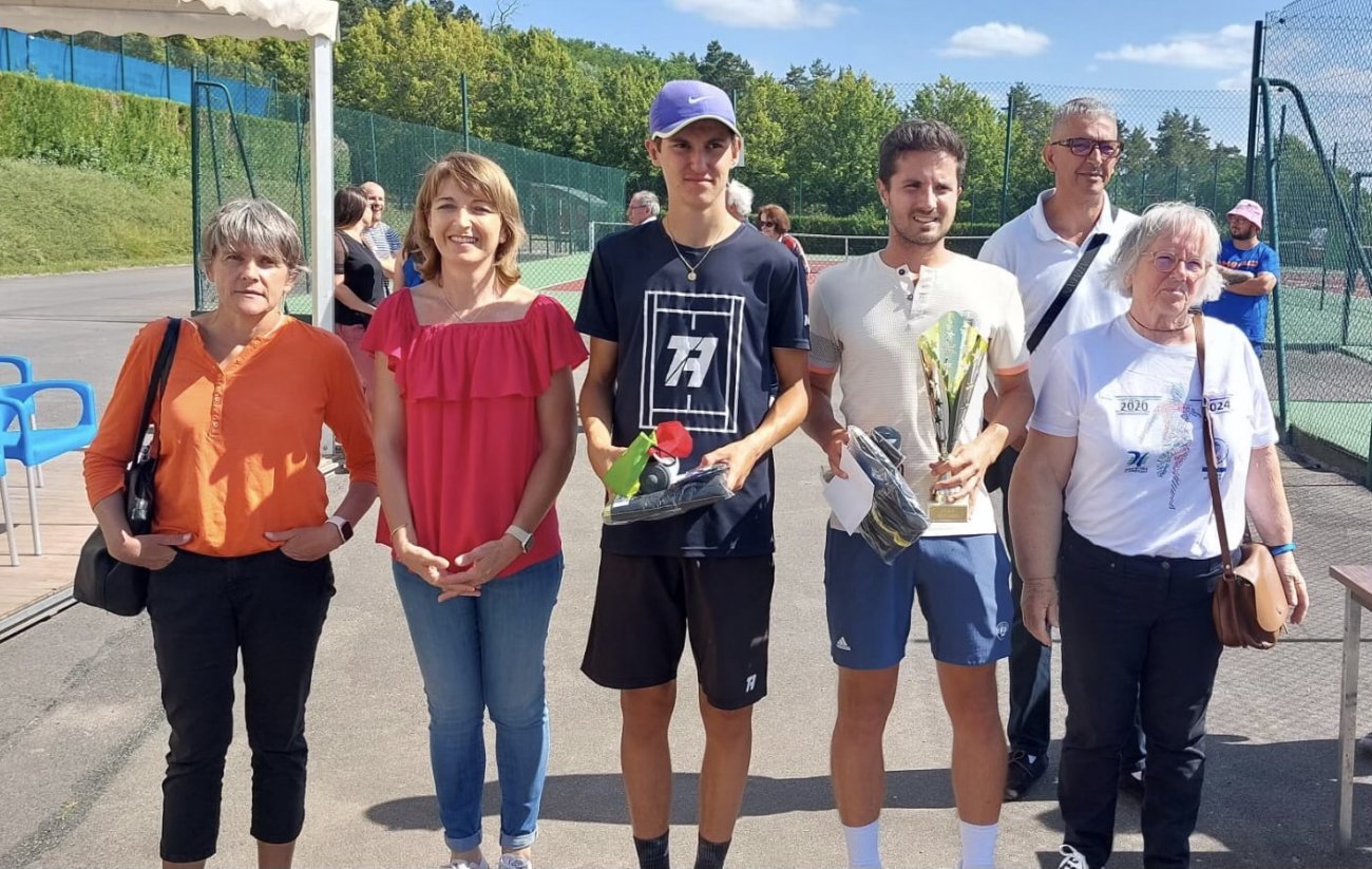 Tennis Anthony Grandmaire M Con Remporte Le Tournoi Open Du Creusot