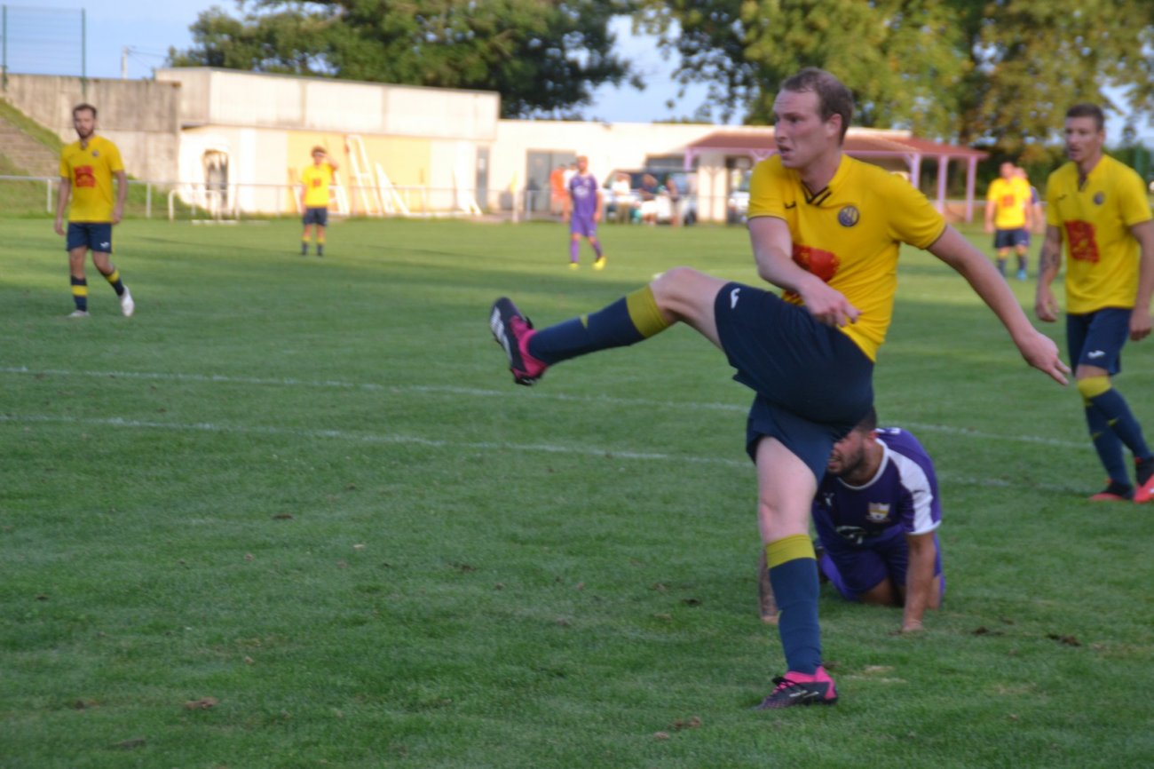 FOOTBALL (préparation R3 Et R2) : Le Breuil S’incline Logiquement Face ...