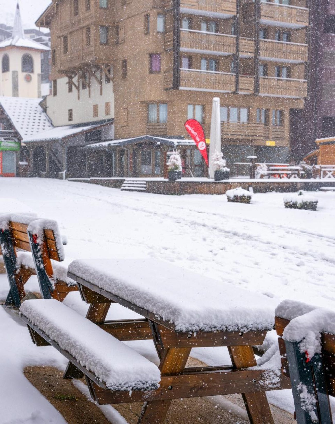 Jours Apr S La Canicule La Neige A Fait Son Retour Chamonix