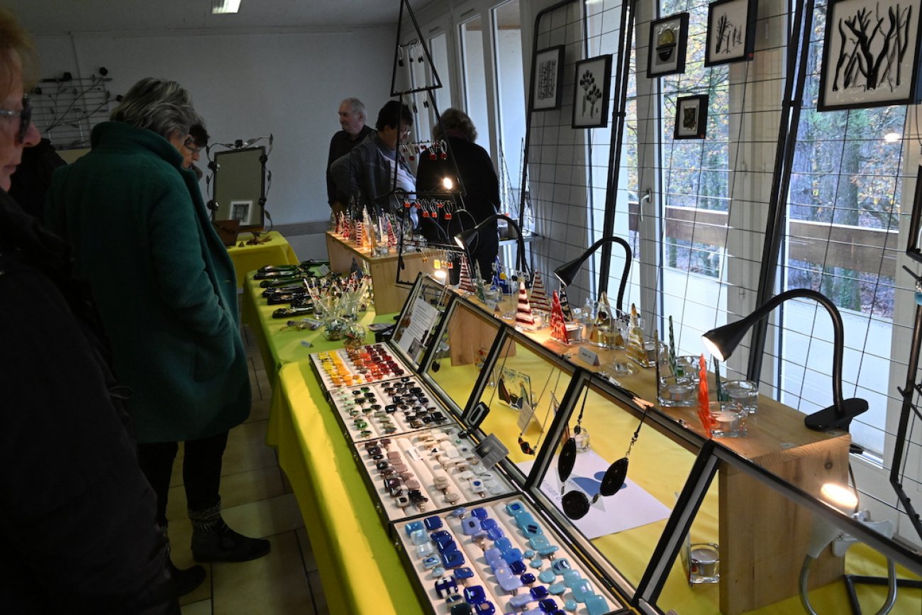 SAINTLEGER SOUS BEUVRAY Pleins feux sur le Marché de la Sainte