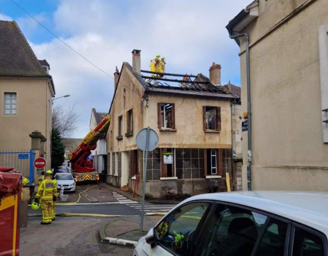 AUTUN : Un Appartement Ravagé Par Les Flammes - Autun Infos