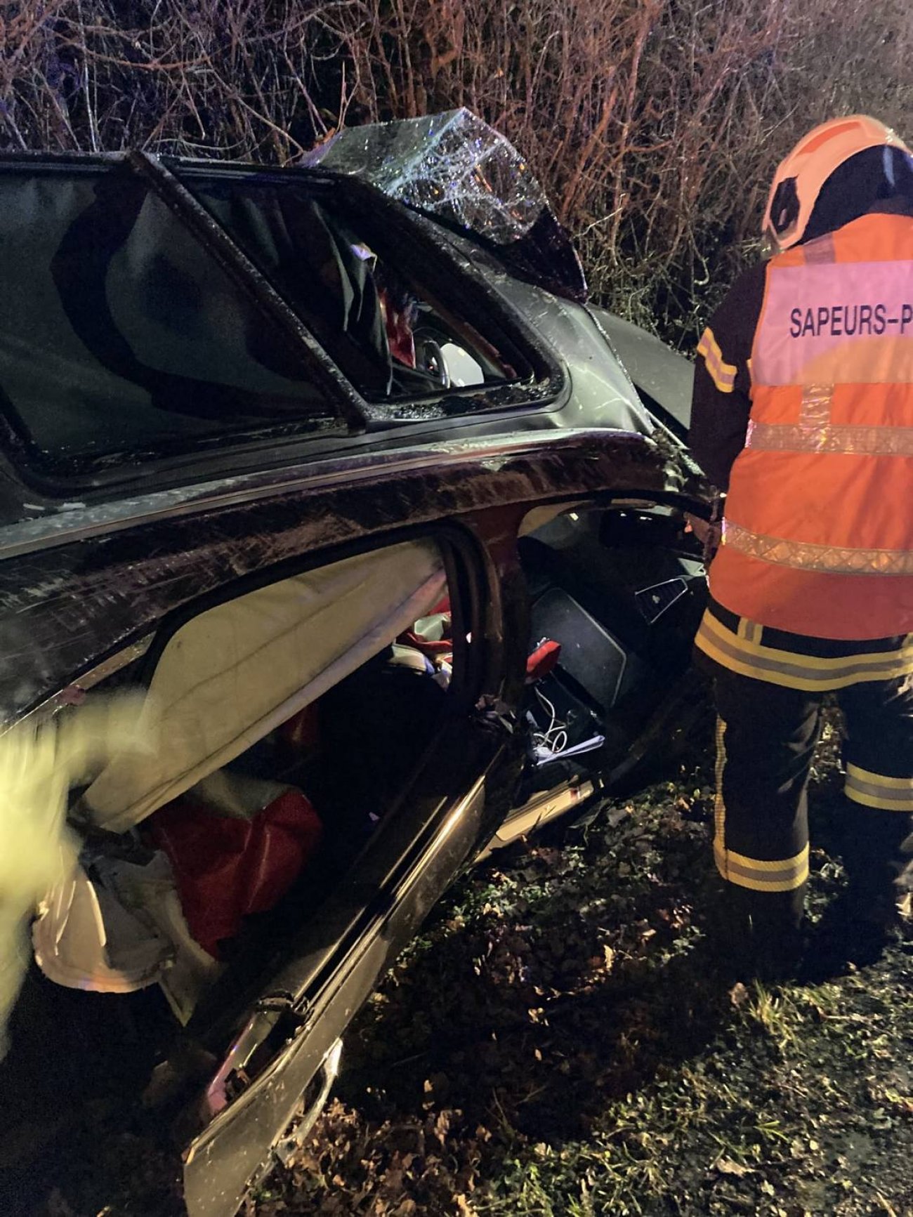 MOLINOT Une voiture fait des tonneaux sur la route dÉpinac Infos Dijon