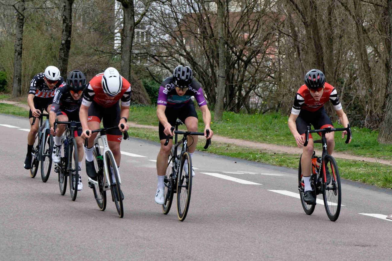 Cyclisme Jean Chaussivert remporte, au sprint, le Grand prix de la