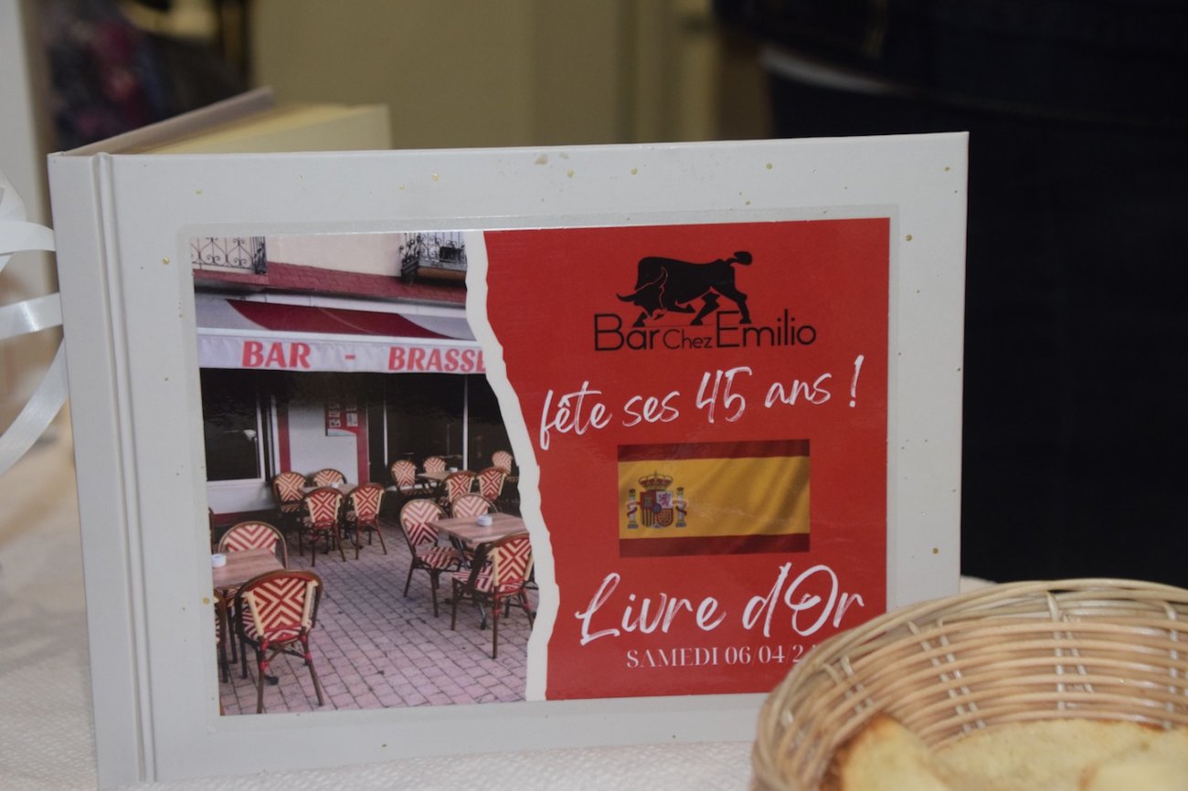 LE CREUSOT : Le bar de la place Schneider "Chez Emilio" a fêté ses 45
