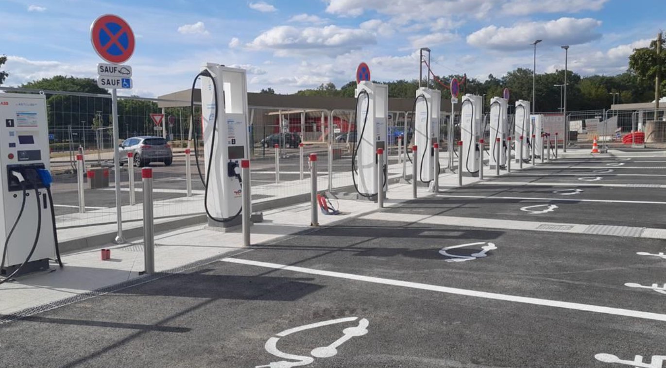 Autoroute A6 Des nouvelles bornes de recharge, ultra rapide, sur l