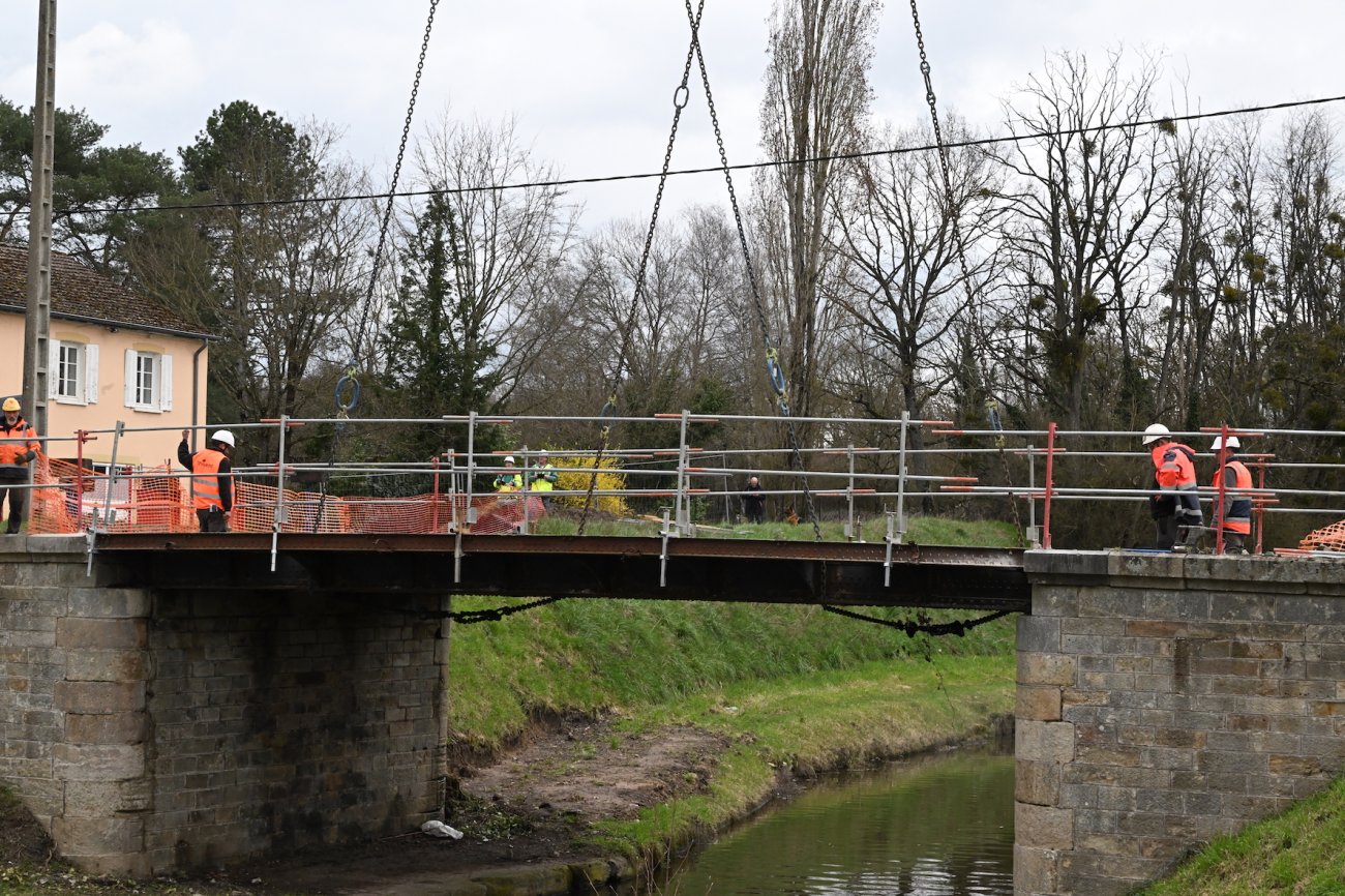 St-Laurent d’Andenay – Ecuisses – Montchanin : Le Pont Jeanne Rose a ...